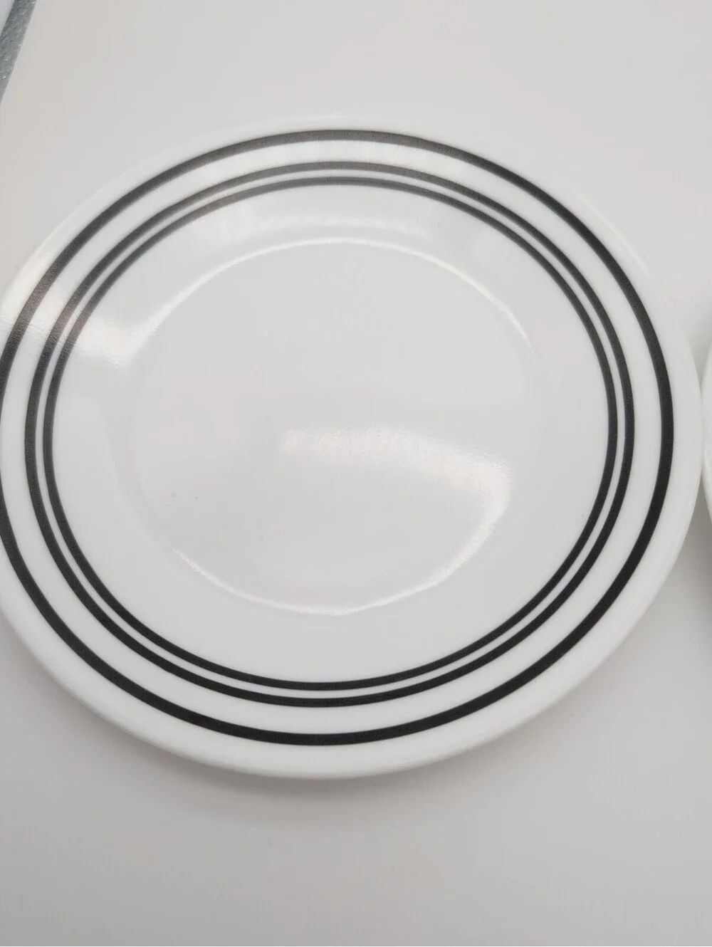Corelle Classic Cafe Black Bread/Dessert 6-3/4”Plates Set Of 2 USA Pre-owned USA